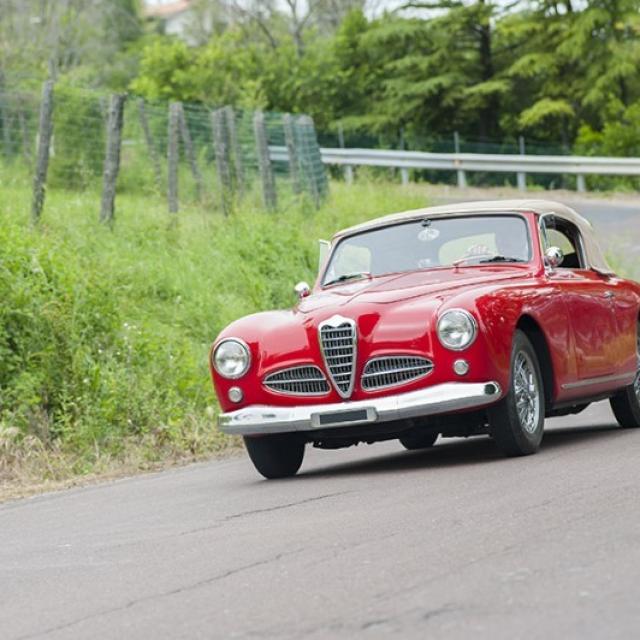 Voiture de course ancienne